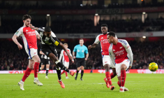 Newcastle fait tomber Arsenal en demi-finale aller de League Cup