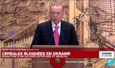 REPLAY - Kiev et Moscou signent l'accord sur les céréales sous l'égide de la Turquie