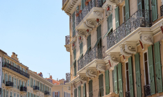 En 2024, les taux de crédit immobilier peuvent baisser et donner du souffle aux acquéreurs. ( crédit photo : Shutterstock )