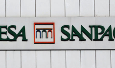 UN GRAND ACTIONNAIRE D'INTESA APPUIERAIT UNE FUSION