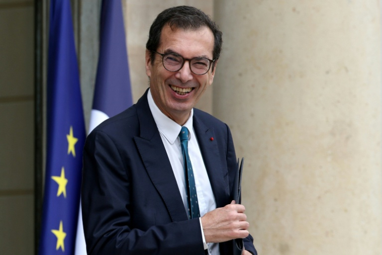 Le ministre du Travail, Jean-Pierre Farandou, quitte le palais de l'Élysée à Paris après le Conseil des ministres hebdomadaire, le 31 août 2026 ( AFP / SIMON WOHLFAHRT )