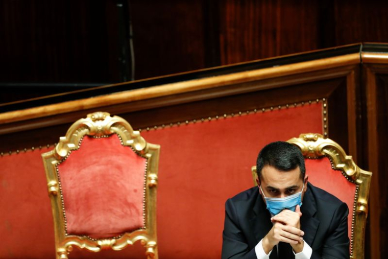 L'ITALIE POURSUIT LES LABORATOIRES POUR SÉCURISER LES DOSES DE VACCINS