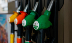 Une station-service à Paris