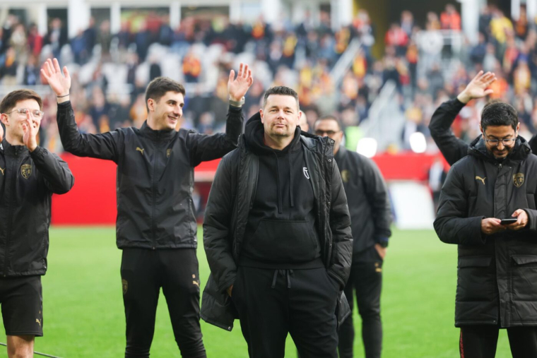 Pierre Sage ne pense pas au titre