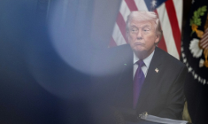 Le président américain Donald Trump lors d'une table ronde à Washington, le 4 mars 2026 ( AFP / ANDREW CABALLERO-REYNOLDS )