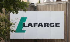 ENVIRONNEMENT: EXTINCTION REBELLION S'EN PREND À UN SITE DE LAFARGEHOLCIM À PARIS