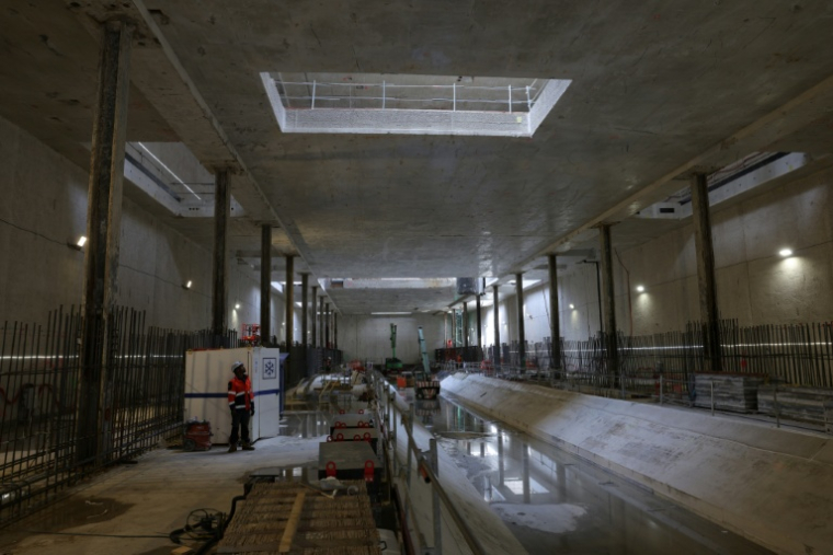 A Nanterre-la Folie, le chantier de construction de la gare de la ligne 15 du futur metro du Grand Paris Express, photographié le 2 septembre 2026, se situe à 25 mètres sous terre ( AFP / Thomas SAMSON )
