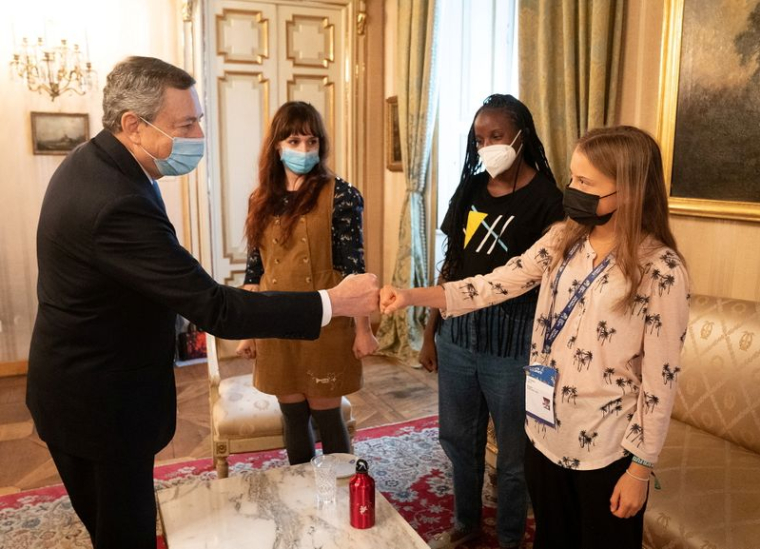 COP26: THUNBERG ET DES MILITANTS EXHORTENT DRAGHI À AGIR
