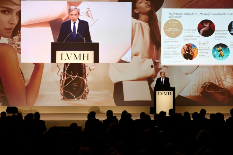 Bernard Arnault lors d'une assemblée générale des actionnaires du groupe LVMH, à Paris le 17 avril 2025  ( AFP / Thibaud MORITZ )