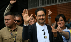 Le candidat de gauche à la présidentielle en Colombie, Ivan Cepeda, après avoir voté, à Bogota le 21 juin 2026 ( AFP / Raul ARBOLEDA )