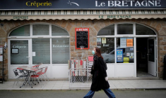 FRANCE: LE VARIANT DÉTECTÉ EN BRETAGNE N'EST PAS LA SOUCHE BRITANNIQUE, SELON UN INFECTIOLOGUE