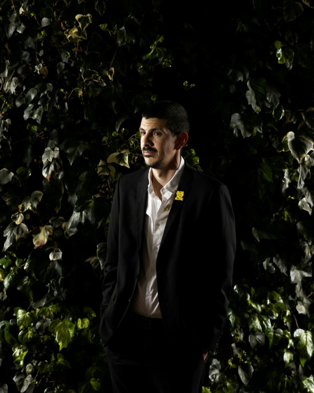Or Levy a pris la parole plus d'une heure dans une synagogue de Johannesburg pour raconter sa captivité. ( AFP / MARCO LONGARI )