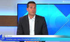 "Je ne comprends pas pourquoi l'État n'arrive pas à maîtriser 3 500 manifestants à Paris !", affirme Jean-Christophe Lagarde (Président de l'UDI)