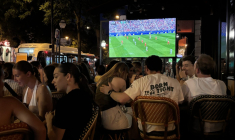 « Il est Ballon d'or ? Je ne le connaissais pas ! » : quand des Texans s'improvisent supporters des Bleus
