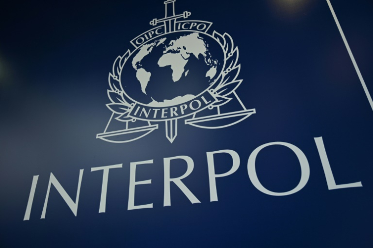 Les investigations en France sur des soupçons d'effacement de notices rouges d'Interpol pour des suspects en fuite ont connu une accélération avec l'interpellation aux Emirats arabes unis d'un ancien ministre de la Justice moldave et ex-président de la commission de contrôle des fichiers d'Interpol ( AFP / Ozan KOSE )
