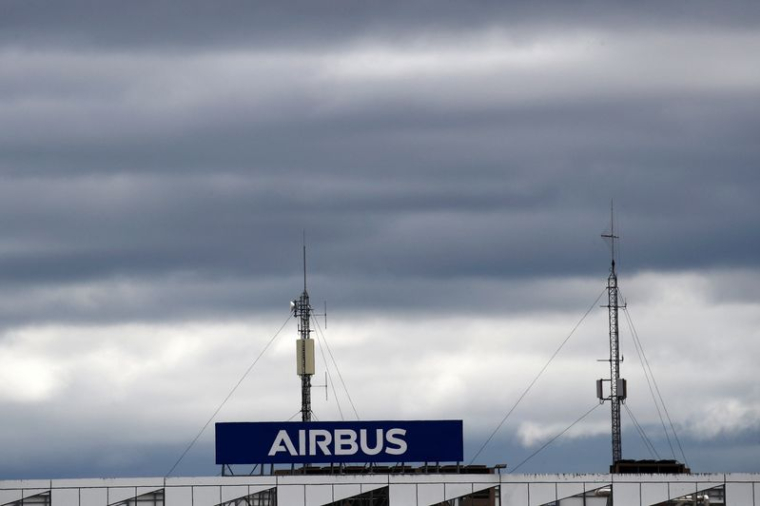 AIRBUS SE CONCENTRE SUR LE SCAF, MAIS ÉTUDIE SES OPTIONS, SELON SON PDG