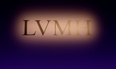 Le logo de LVMH à Paris