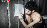 Capture d'écran d'une vidéo diffusée le 1er août 2025 par le Hamas montrant l'otage israélien Evyatar David, très amaigri. Vidéo tournée sous la contrainte, dont l'utilisation par les médias a été autorisée par la famille  ( AFP / - )