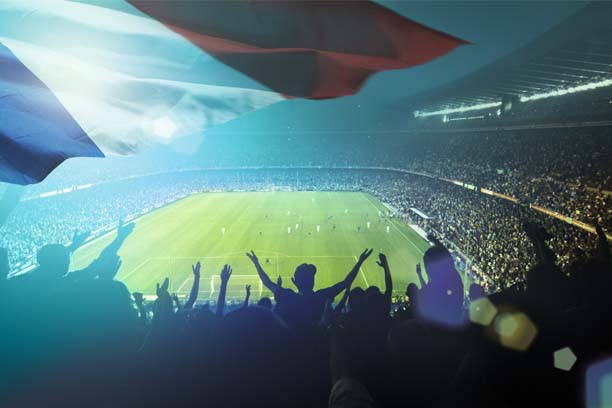 Des places au Stade de France, des cours de cuisine ou encore un yacht… 5 idées cadeaux pour hommes pour la Saint-Valentin