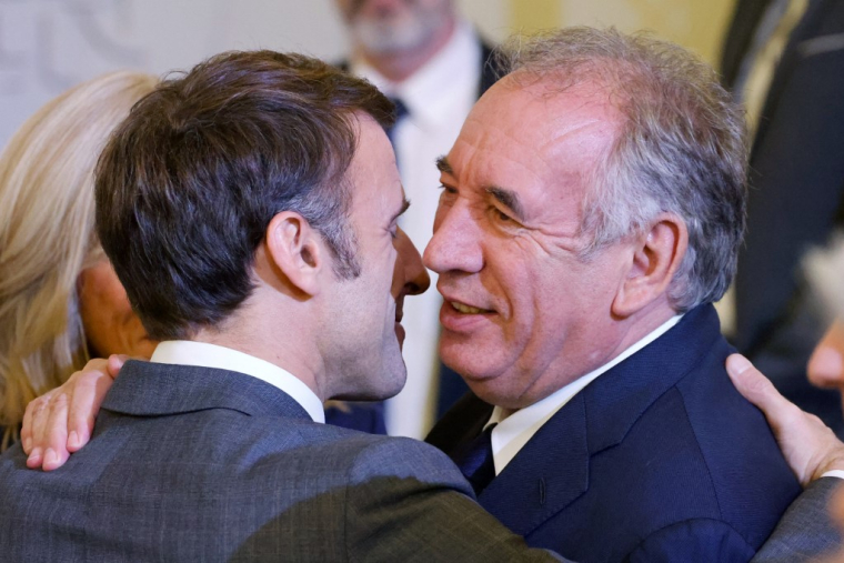 Emmanuel Macron et Francois Bayrou, à Paris, le 22 novembre 2023 ( POOL / LUDOVIC MARIN )