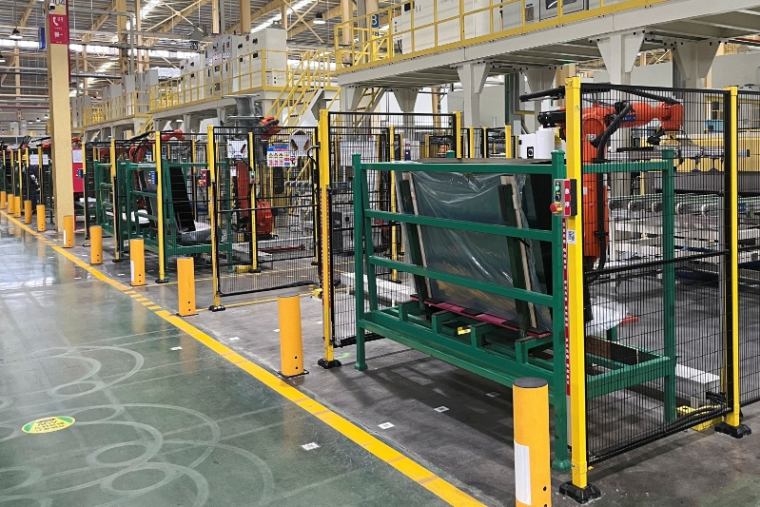 Usine de verre automobile du groupe Fuyao Glass à Hefei