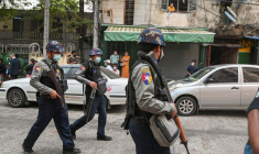 LES BRITANNIQUES PRIÉS PAR LONDRES DE QUITTER LA BIRMANIE