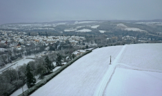 Manteau de neige à Thury-Harcourt-le-Hom (Normandie), le 5 janvier 2026 ( AFP / Lou BENOIST )