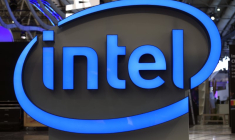 INTEL DÉPASSE LES ATTENTES AVEC SES RÉSULTATS ET PRÉVISIONS