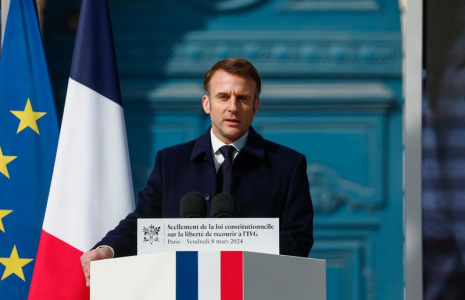 Cérémonie pour inscrire le droit à l'avortement dans la Constitution française