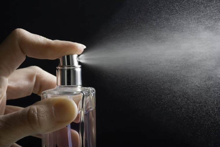 Du parfum à moins de 5 euros ! - iStock-cglade