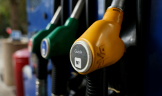 L'hiver s'annonce difficile pour les ménages et les entreprises, avec des prix des carburants et du gaz potentiellement "très élevés", selon l'UE ( AFP / Charlotte SIEMON )