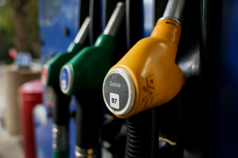 L'hiver s'annonce difficile pour les ménages et les entreprises, avec des prix des carburants et du gaz potentiellement "très élevés", selon l'UE ( AFP / Charlotte SIEMON )