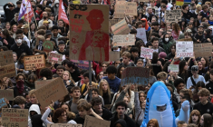 Manifestation de lycéens à Nantes le 13 octobre 2026  ( AFP / Sebastien Salom-Gomis )