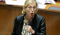 Charlotte Caubel, alors secrétaire d'Etat à l'Enfance, s'exprime à l'Assemblée nationale le 14 novembre 2023 à Paris ( AFP / Ludovic MARIN )