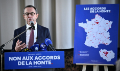 Le président des Républicains Bruno Retailleau au Blanc-Mesnil en Seine-Saint-Denis le 5 mars 2026 ( AFP / JULIEN DE ROSA )