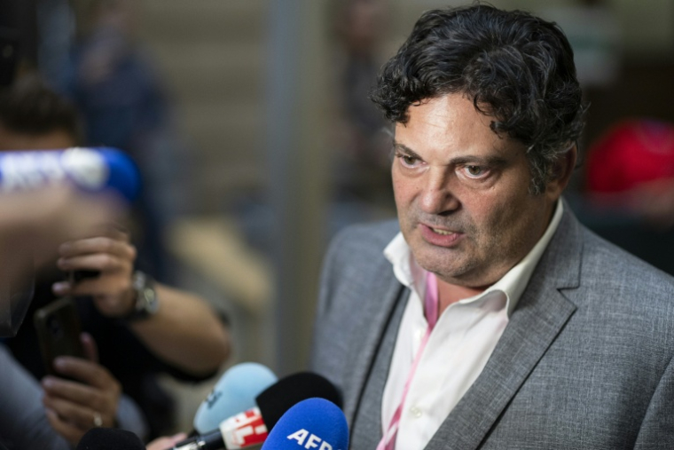 L'avocat de Frédéric Péchier,  Randall Schwerdorffer, le 8 septembre 2025 devant la cour d'assises du Tarn, à Besançon ( AFP / ROMEO BOETZLE )