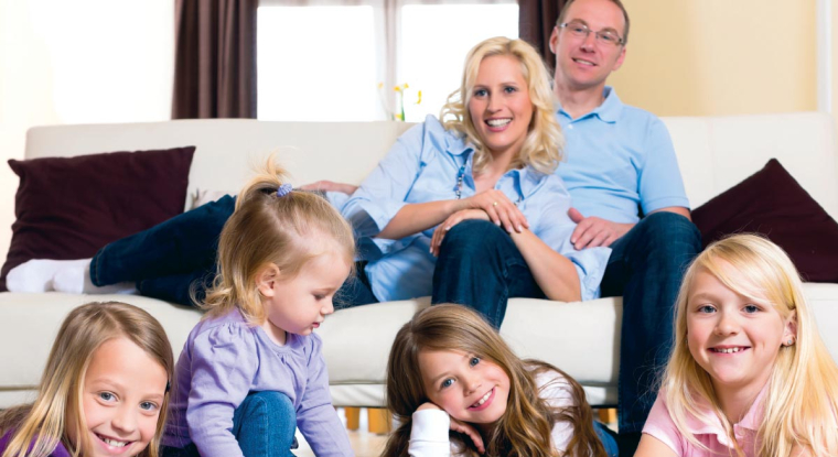 Mieux vaut anticiper sa succession en cas de famille recomposée. (© Sutterstock)