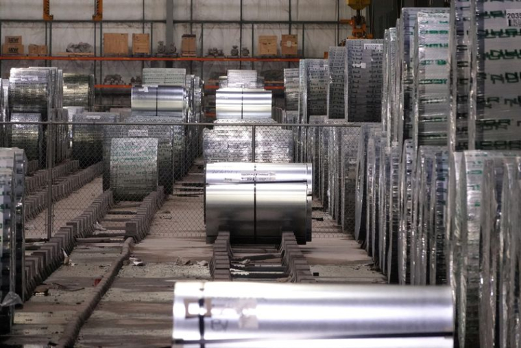 Vue générale de l'intérieur d'une usine d'acier Nucor à Blytheville, États-Unis
