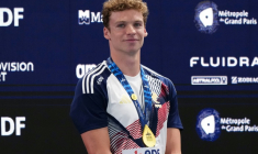 Le Français Léon Marchand, sacré champion d'Europe du 200 m papillon, le 15 août 2026 à Saint-Denis ( AFP / Dimitar DILKOFF )