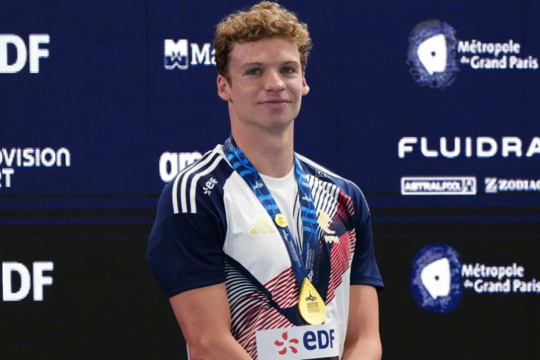 Le Français Léon Marchand, sacré champion d'Europe du 200 m papillon, le 15 août 2026 à Saint-Denis ( AFP / Dimitar DILKOFF )
