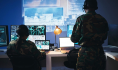 La France renforce sa souveraineté stratégique en lançant un fonds d’investissement public, géré par Bpifrance, pour soutenir les PME de l'industrie de défense. (Crédit photo : Shutterstock)