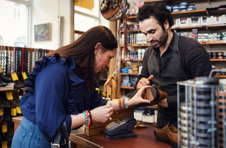 Il existe un bonus réparation pour les appareils du quotidien, les textiles et les chaussures. ( crédit photo : Getty Images )