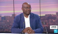 Achille Mbembe, philosophe : "La France doit apprendre à écouter et à construire avec les autres"