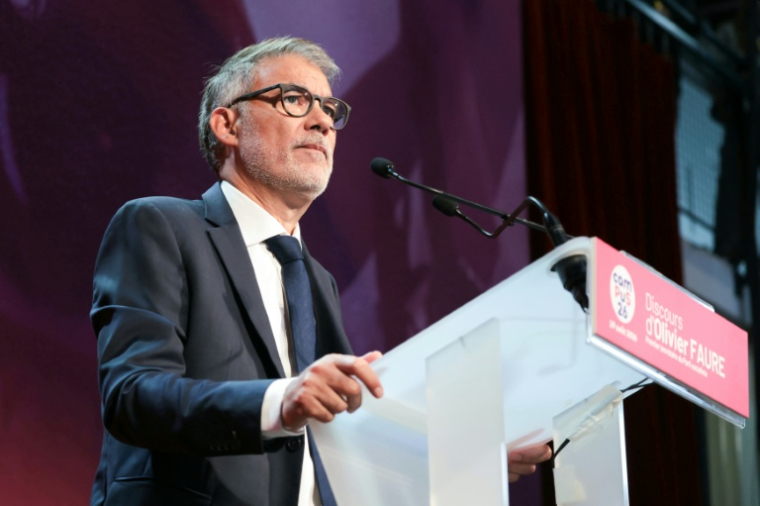 Le premier secrétaire du Parti socialiste, Olivier Faures s'exprime lors de l'université d'été de son  parti, le 29 août 2026 à Blois  ( AFP / Alain JOCARD )