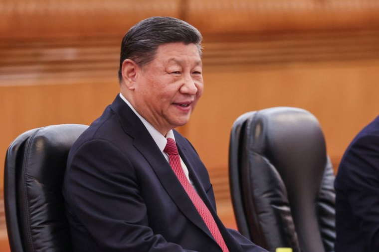 Le président chinois Xi Jinping participe à une réunion au Grand Hall du Peuple à Pékin