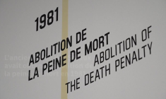 Une guillotine exposée au Mucem en hommage à Badinter avant sa panthéonisation