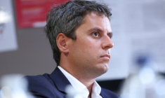 Gabriel Attal le 20 août 2026 à Aulnay-sous-Bois, en Seine-Saint-Denis ( AFP / Kenzo TRIBOUILLARD )