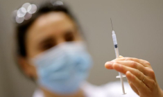 LA VACCINATION DANS LES QUARTIERS POPULAIRES ENTRE OBSTACLES ET PEURS