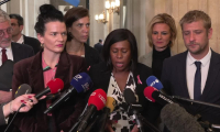 "Nous ne censurerons pas, à ce stade, le gouvernement" (PS)