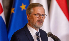 Le Premier ministre tchèque Petr Fiala s'exprime lors d'une conférence de presse à l'hôtel de ville de Wroclaw, en Pologne, le 19 septembre 2024.  ( AFP / WOJTEK RADWANSKI )